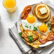 Come integrare le proteine a colazione e cosa mangiare