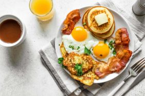 Come integrare le proteine a colazione e cosa mangiare